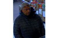 Vol de colis de 6 000 $ à Sherbrooke : la police cherche un suspect